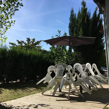 Сasa de vacaciones Maison Pres Du Centre Avec Terrasse Et Jardin