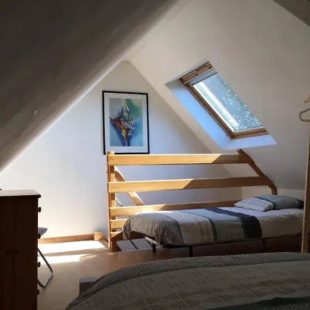 Сasa de vacaciones Maison Pres Du Centre Avec Terrasse Et Jardin *