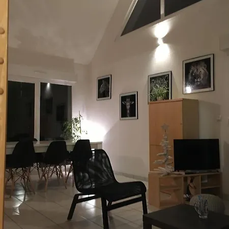 Сasa de vacaciones Maison Pres Du Centre Avec Terrasse Et Jardin